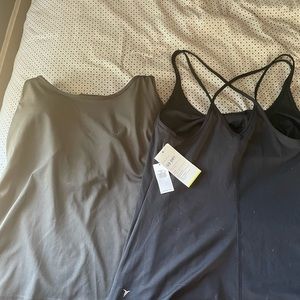 Fitted workout tank with built in bra